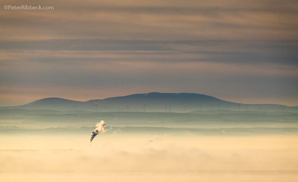 PeterRibbeck's tweet photo. -7c temperatures over Ayrshire and Dumfries and Galloway. This shot was taken from Saltcoats looking over Troon to The Merrick which is the highest hill in South West Scotland at a hight of 843m #Ayrshire #DumfreisAndGalloway #TheMerrick @VisitScotland https://t.co/cIcHwn5jah