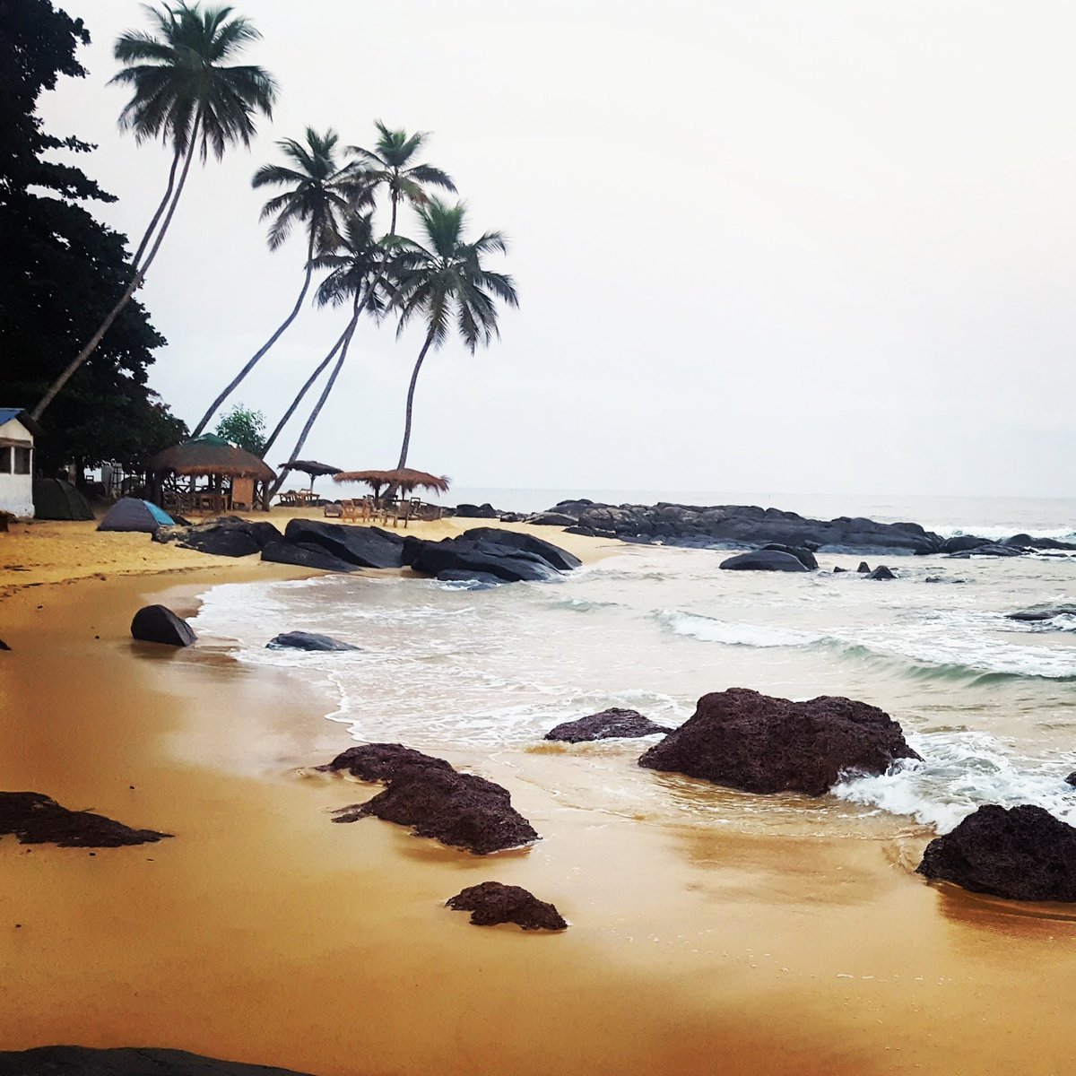 Oh oh oh oh, r lek me salone!!!!

Sierra Leone to the world..

#Discover_SierraLeone 
#DominiqueFofanah
#BurehBeach
#SierraLeone