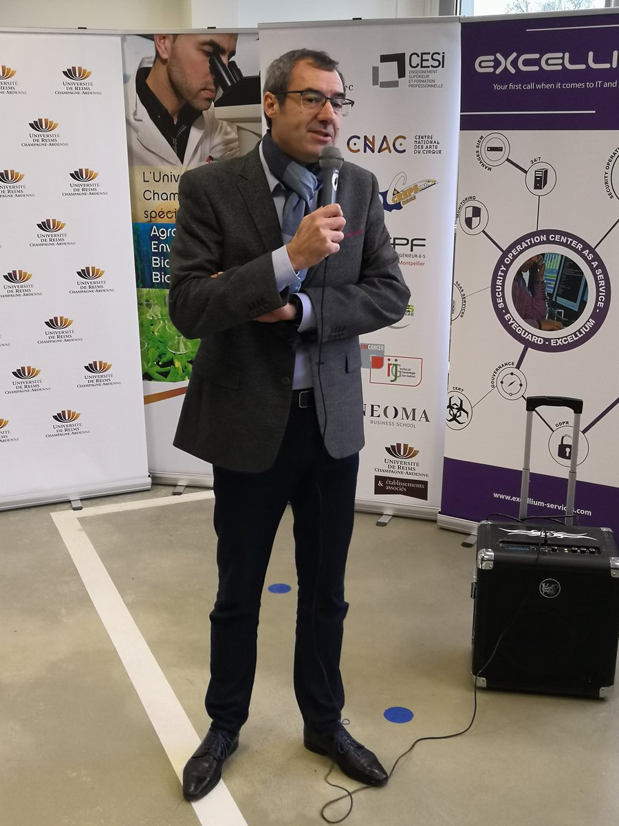 universitereims's tweet image. Discours de @GuillaumeGelle au #HackSecuReims qui félicite les étudiants et les organisateurs. #JPO