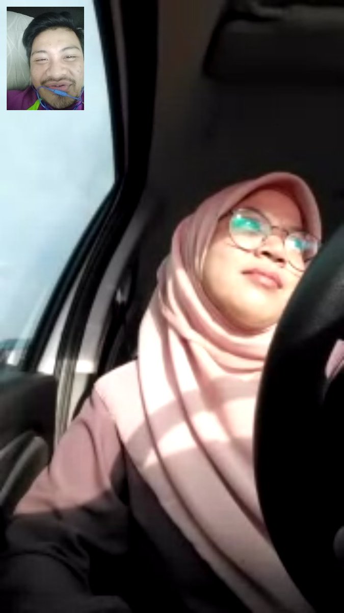 iden_1's tweet photo. Sian orang tu, drive sorang pastu jalan sesak 😂😘 https://t.co/MuKGwFYV0X