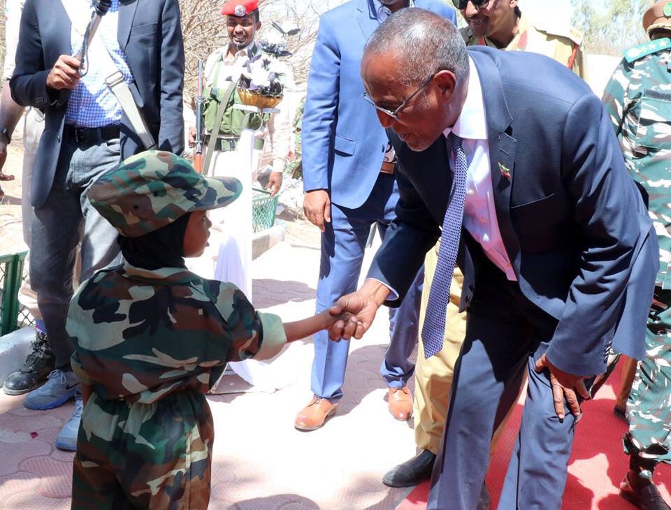 SLArmedForces's tweet photo. Happy 25th Anniversary to the men and women in uniform. #Somaliland https://t.co/kxiFULNlYw