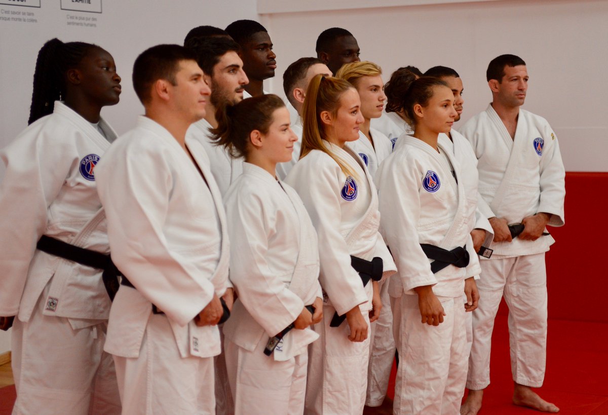 PSG_Judo's tweet photo. Le #PSGJudo alignera 9⃣ combattants à l’occasion des tournois de Visé et Herstal ce week-end 🇧🇪
📋 Engagés ce samedi 👇
Mélanie Vieu (-48kg)
Carla Nzossi (-70kg)
Habi Magassa (-78kg)
Eniel Caroly / Joris Agbegnenou (-90kg) https://t.co/O9QRbo09ht