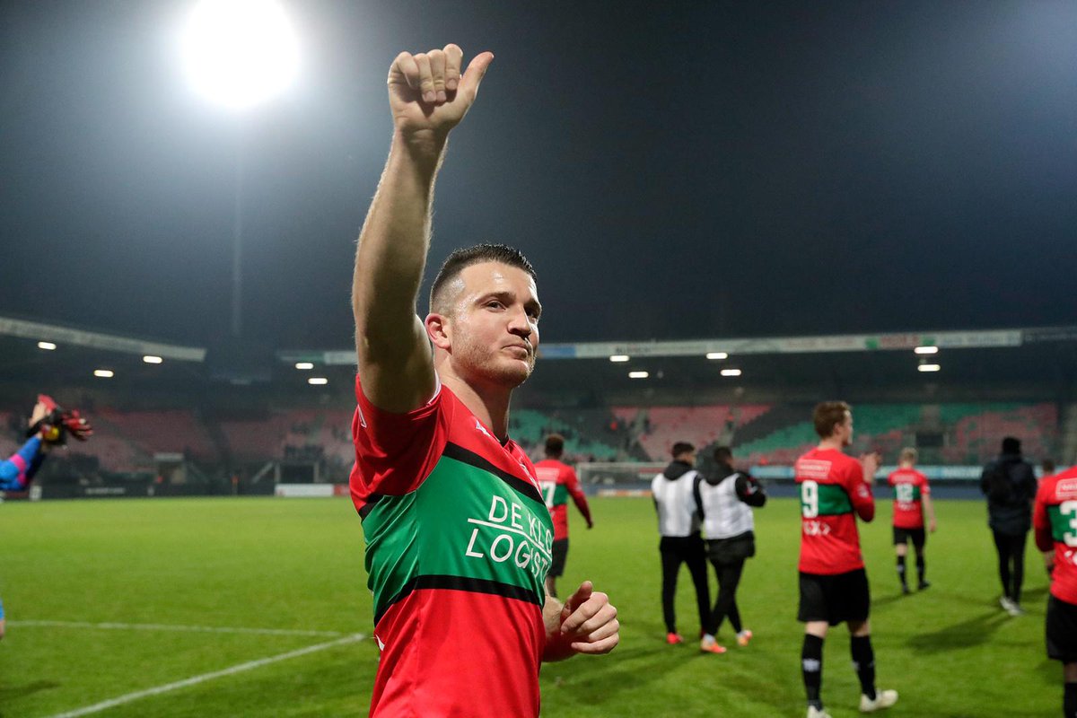 Eindelijk me debuut mogen maken gisteren⚽️ Bedankt voor het mooie onthaal❤️💚🖤 ik wil graag iedereen bedanken die mij heeft geholpen in mn revalidatie🙏🏻 Bedankt voor t al vertrouwen🙌🏻🔥