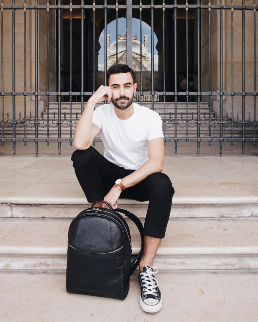 ArsanteSweden's tweet photo. Just chilling 📸@a_m_a_d_e_u_s #arsantesweden #arsantebackpack #arsante #cool #chiiling #architecture #nordicdesign #minimalist #fashion #luxurybag #leathergoods #luxury #luxurylifestyle #menstyle #stylish #scandinaviandesign https://t.co/UdMQNZDIG5 https://t.co/yNADuAhhAQ