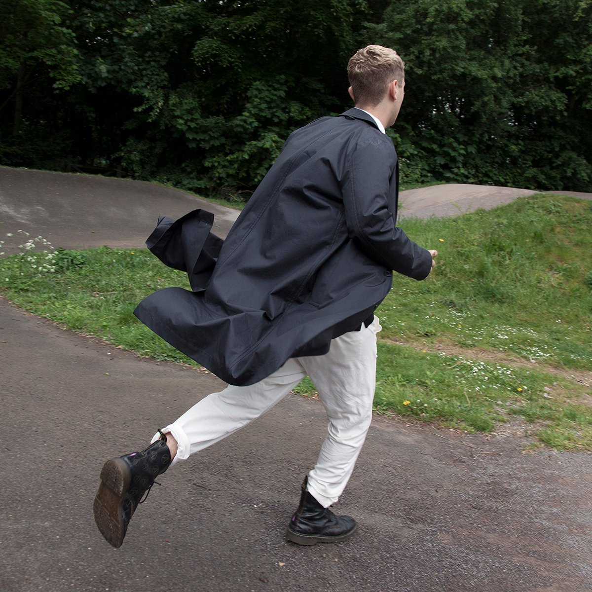 "I love Nick Cave. I think that’s one of my biggest goals in life to take his portrait. It is a sort of spiritual experience." - Wanda Martin 
#wuldiscovers #wulmagazine #photography #fashion instagram.com/p/BtRW_jpATio/