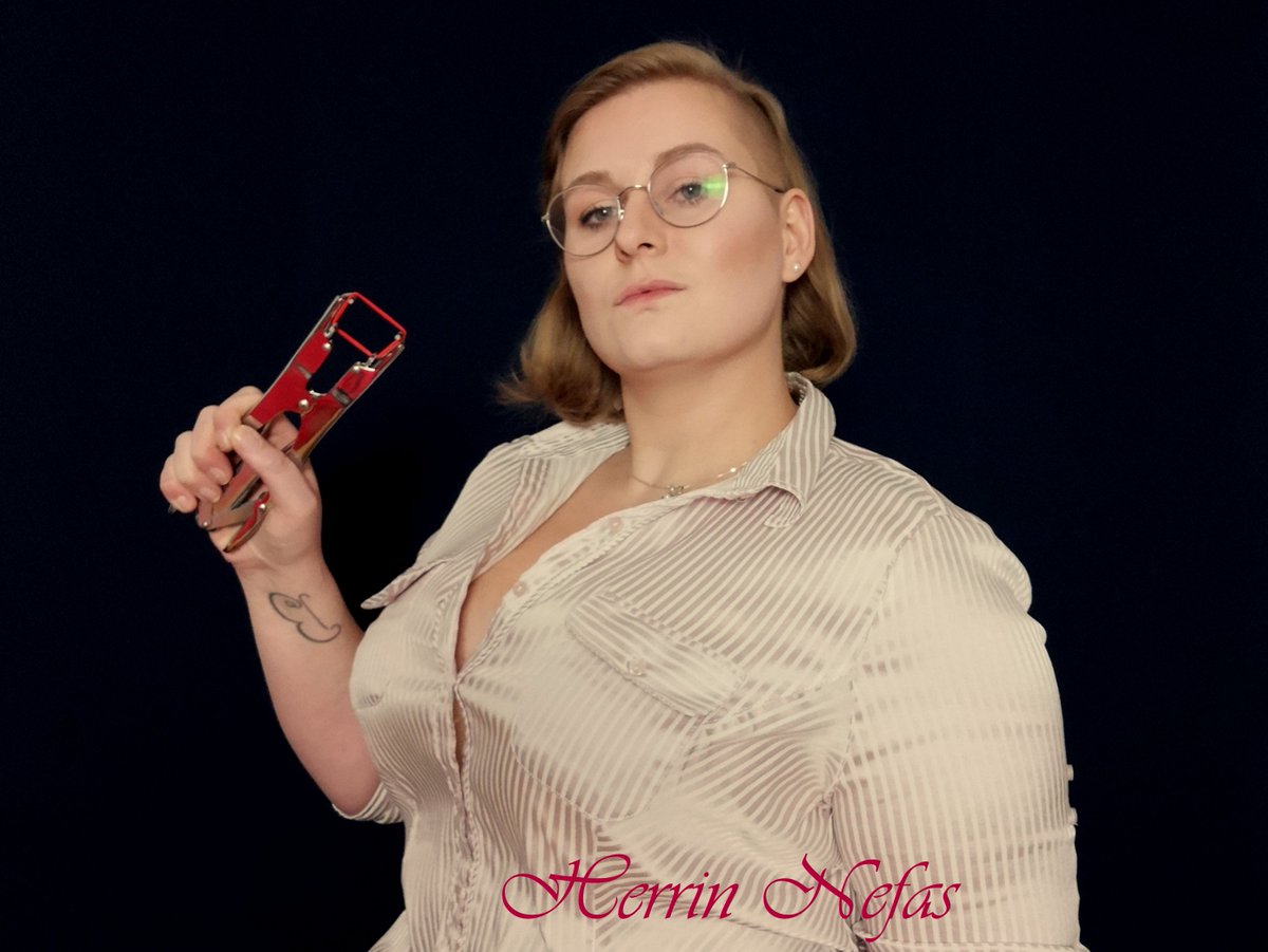 Neues video!Nach langerzeit habe ich endlich wieder zeit gefunden. 
du findest es: 
moneydomdirectory.com/profile/herrin… oder 
yoochat.net/profile/herrin… #findom #femdom #chastity #chastityruined #chastityhubby  #eier #sub #slave #sissy
<a href="/MoneyDomDir/">MoneyDomDirectory</a> <a href="/yoochatnet/">YooChat</a> <a href="/Yoogirls_com/">Yoogirls</a> <a href="/rtfindom/">RT FinDom 70k+ ♥</a> @RTfucker