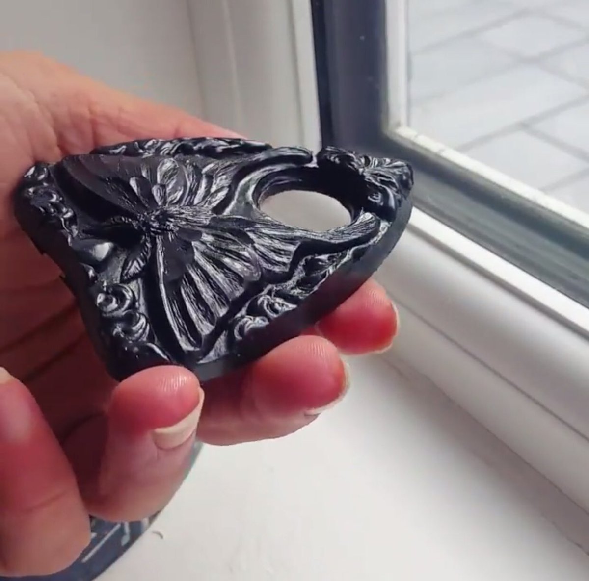TheONiLX's tweet photo. The coolest #oija board #planchette available anywhere. Check out ravncotino’s Instagram account. https://t.co/nKzT7OK23c https://t.co/zqotPFJS5T