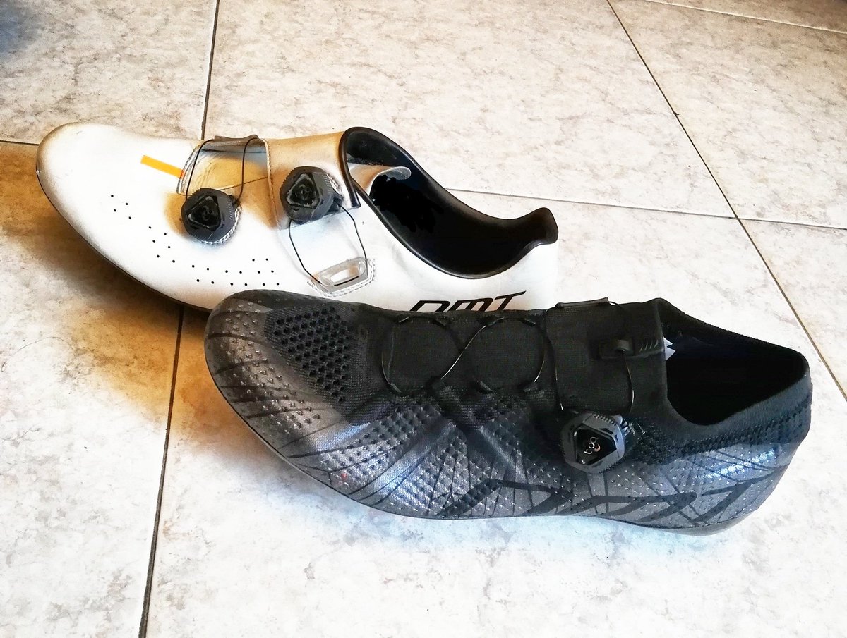 ZOCC2's tweet photo. Scarpe vecchie vs scarpe nuove

Grazie a @dmtcycling per queste fantastiche kr1

#dmt #dmtcycling #cyclingshoes #dmtkr1 #kr1 #cycling #cyclinglife #bikeporn #cyclingaddict #dmtshoes #new #old https://t.co/f11sJNMqvt
