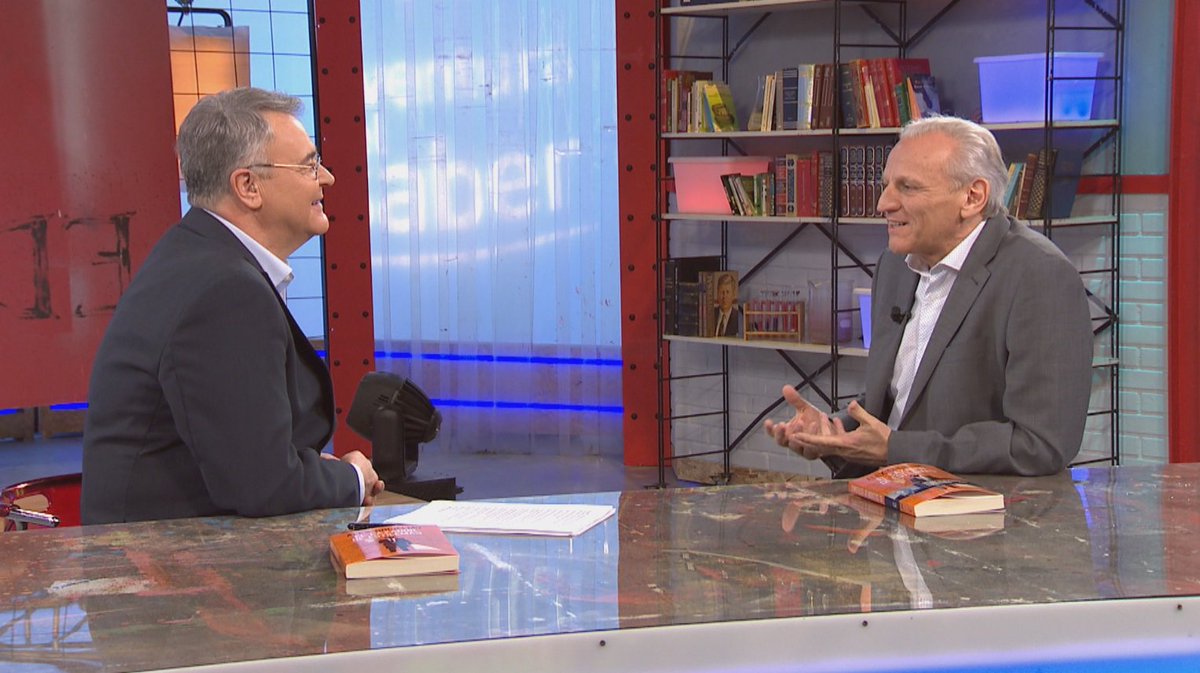 cristobalpenalb's tweet image. #ÁlexGrijelmo presenta “El cazador de estilemas“ (variaciones idiomáticas propias de cada persona debidas muchas veces a su origen, historia familiar y/o trayectoria vital) @editorialespasa @LeeMisterio @Todoliteratura📚#novelanegra📺@la2_tve @aventurasaber martes 5, 9:55 am