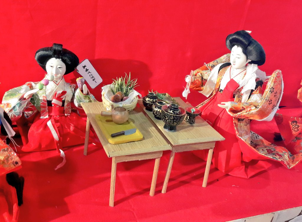 yokolostinjapan's tweet photo. Zuerst ging es heute morgen nach #Inabu, wo wir uns eine Hina Doll Exhibition mit dem Thema Castle Town anschauten. https://t.co/cocGpZSQjv