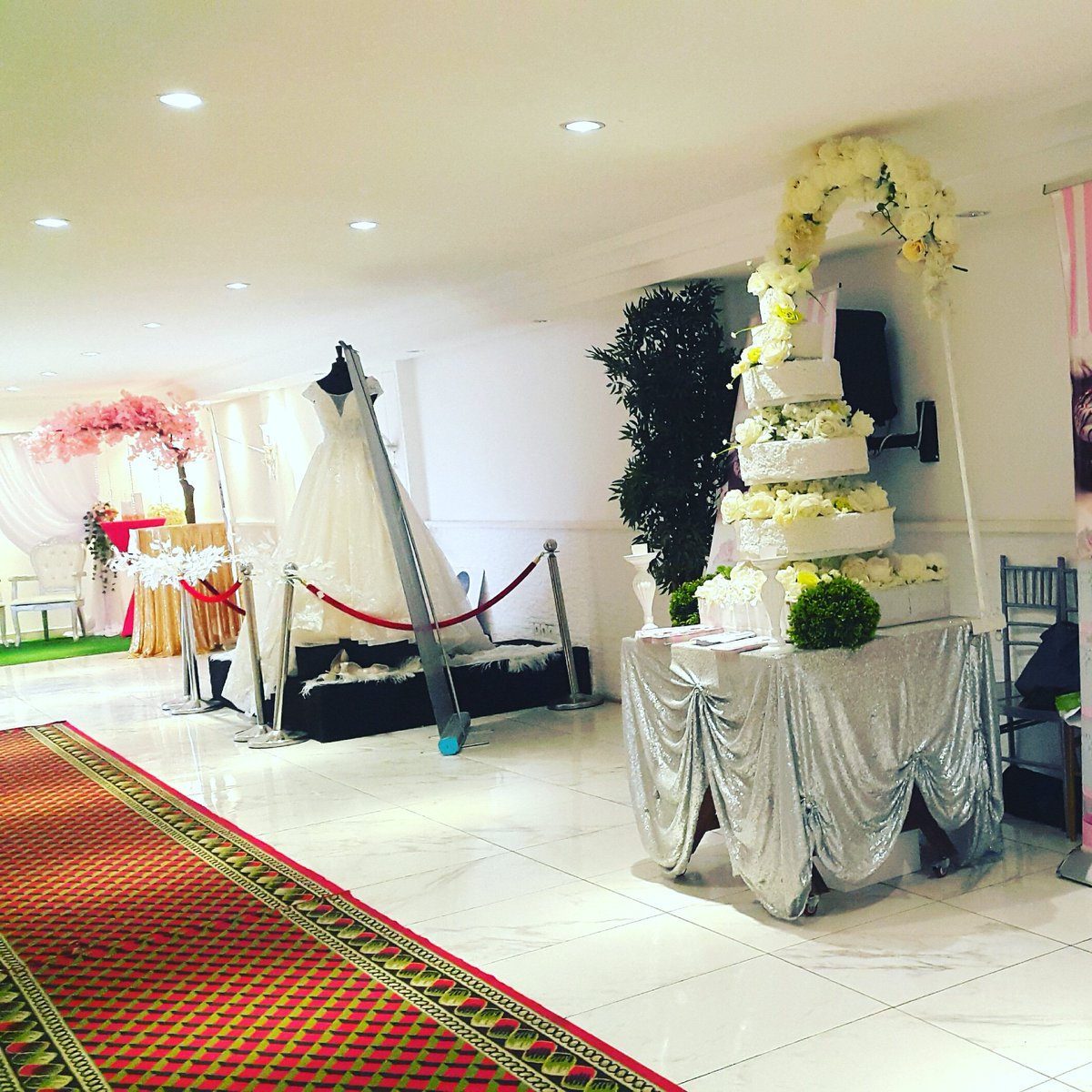 adambita237's tweet photo. #Salon du #Mariage, les #prestataires #événementiel les spécialistes du
#Sammec237 #WeddingPlanner #MelanieWABO #WeddingPlannerCertifiée
#SalonDuMariageDouala
#OrganisationDuMariage
#weddingCake #RobeDeMariée #gâteauDeMariage
#JaimeLeCameroun #vivelecameroun #VisiterLeCameroun https://t.co/Vps1AeNmJy