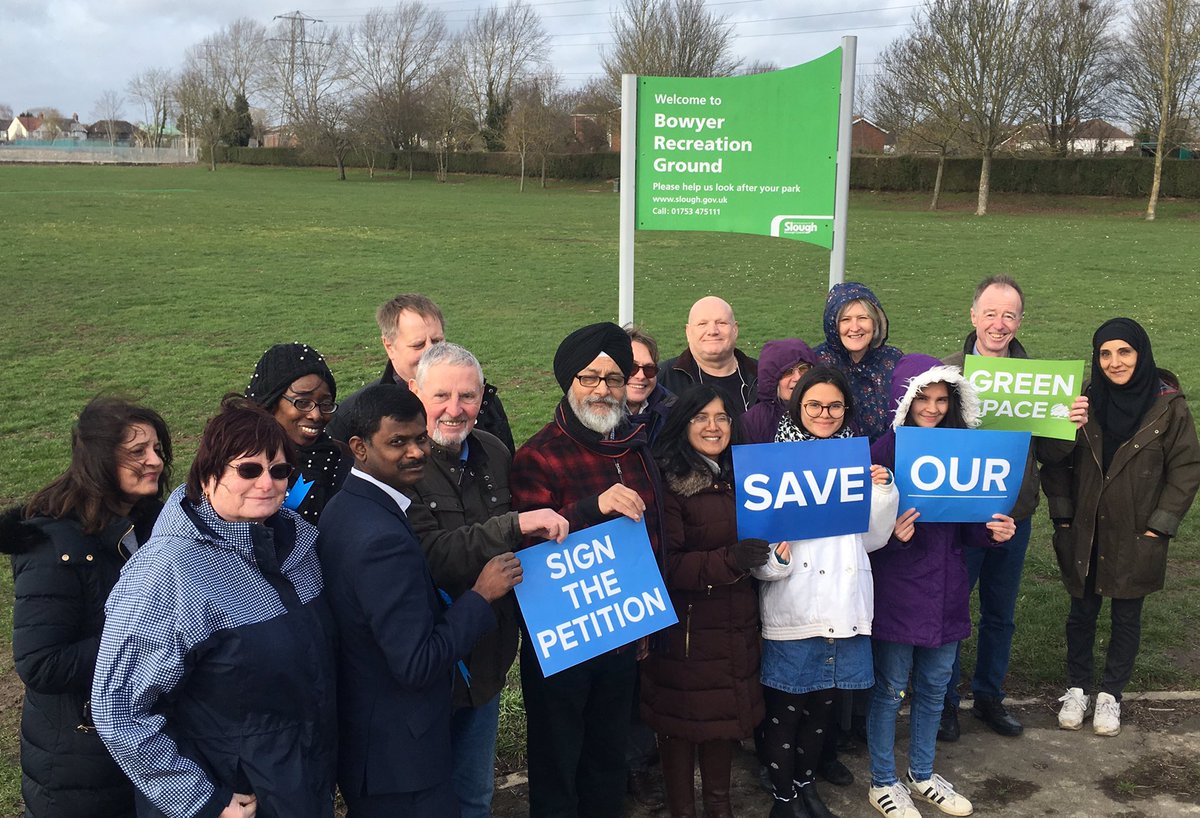 SloughTory's tweet photo. Today we launched our Save our Slough Green Spaces campaign & petition supporting residents near Bowyer Rec in Central Slough which is under threat from council proposals. Please sign the petition at https://t.co/PmYNFHxK7E #SOSGreenSpaces #SloughDeservesBetter https://t.co/2NF6GU6EcP