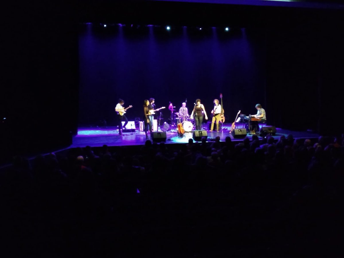 JimmystaffordDJ's tweet image. Brilliant night @mariamccmusic album launch #ChooseToLove @angrianan #doengal