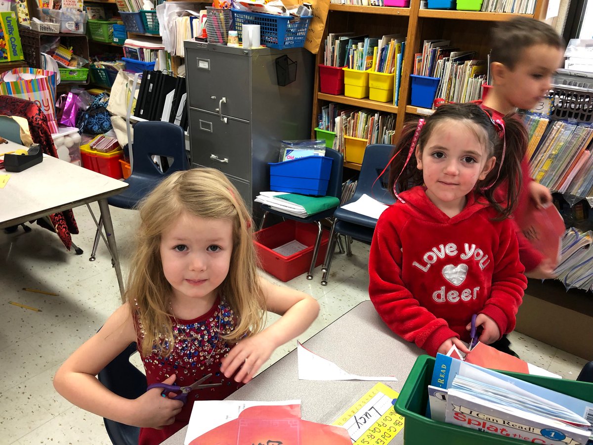 BlessingMahopac's tweet photo. A few more pictures from Wear Red Day at Fulmar Road in celebration of the GKC 2019! #KindnessMattersInPac @FulmarsFinest @jesselliheroes https://t.co/fJM9ZLYHng