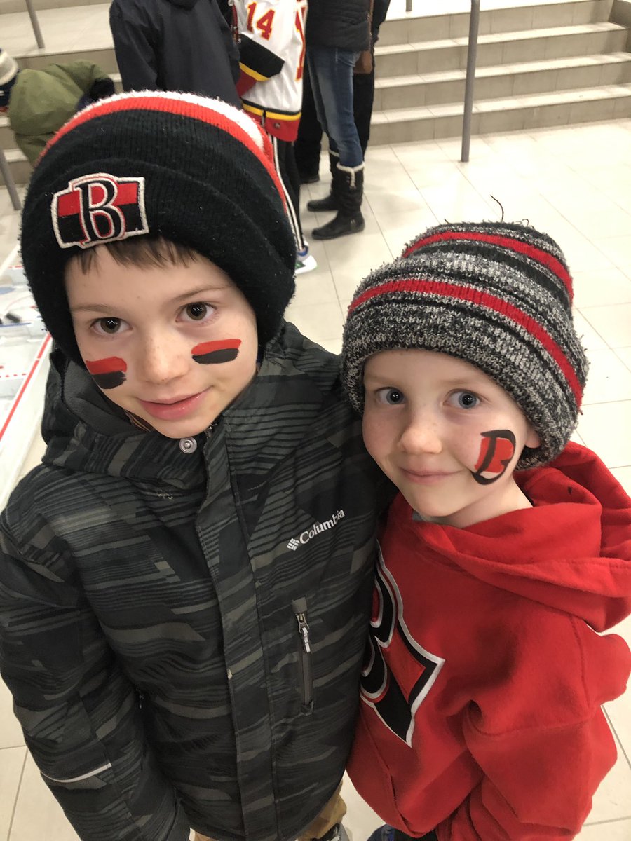 AHayes_class's tweet photo. Getting game ready!  Go Sens Go! @BellevilleSens #HockeyDay https://t.co/pomE7vPqou