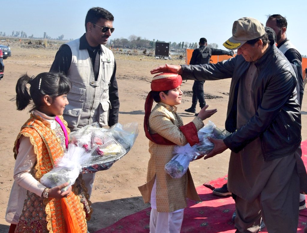 Plant4Pak's tweet photo. Prime Minister Imran Khan was welcomed by children earlier today at Spring 2019 Tree Plantation drive launch. 

#Plant4Pakistan https://t.co/Im2X9T2htO