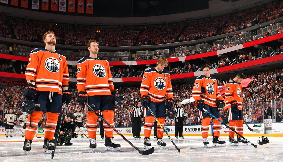 <a href="/NHLJets/">Winnipeg Jets</a> <a href="/MapleLeafs/">Toronto Maple Leafs</a> <a href="/Senators/">Ottawa Senators</a> <a href="/CanadiensMTL/">Canadiens Montréal</a> <a href="/NHL/">NHL</a> From far &amp; wide... 🍁 #HockeyDay