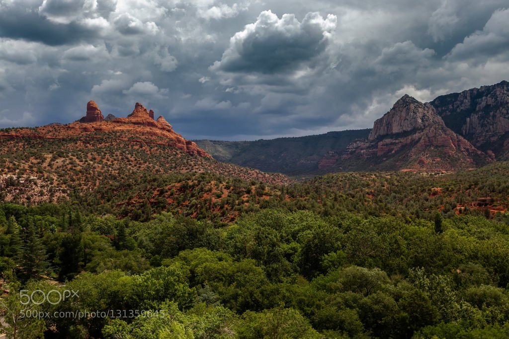 Mountains surrounding Sedona (автор фото philipbird123) #weathered,Cathedral,Landscape,Scenic,USA,West,america,arizona,blue,canyon,cliffs,clouds,country,desert,dramatic,erosion,formation,formations,geological,geology,green,mesa,mountain,mountains,national,natural,nature,oran…