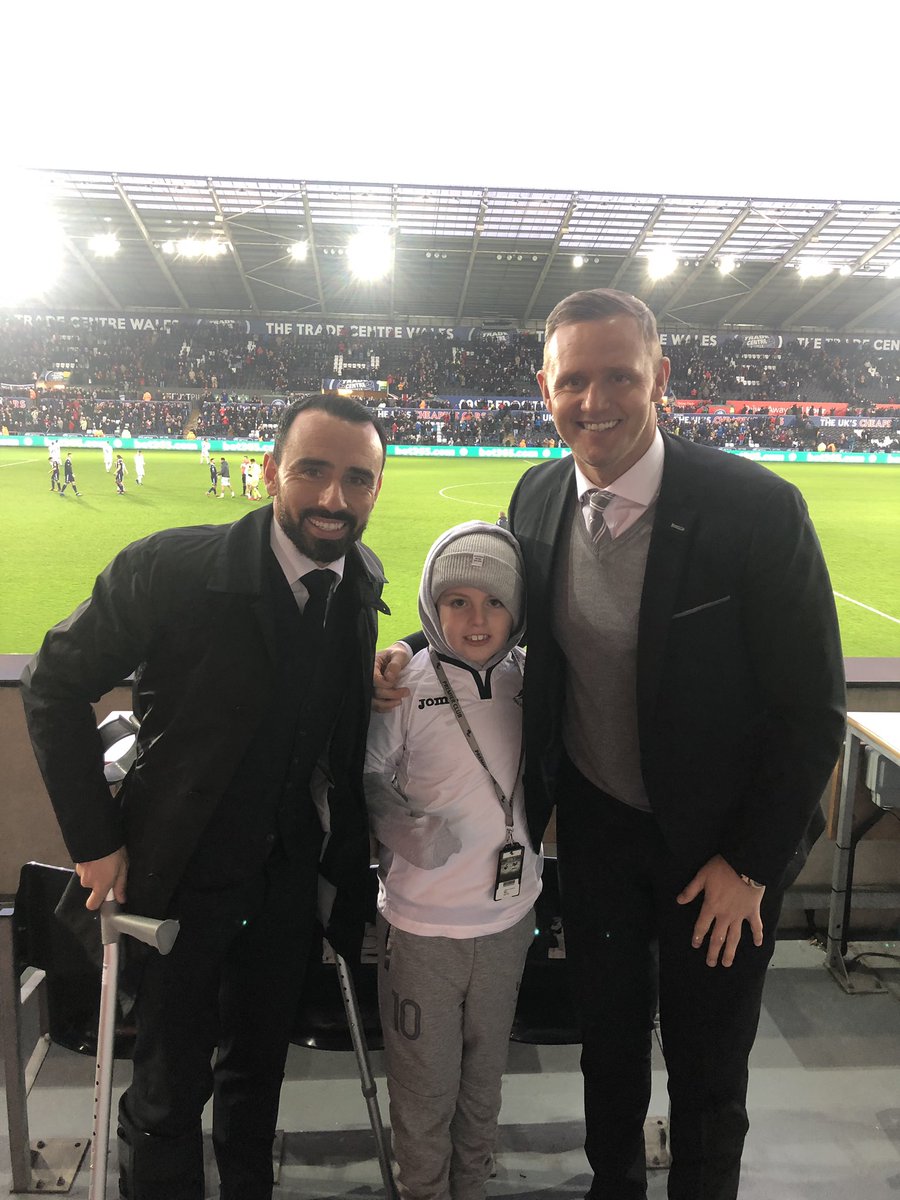 Thanks for the picture today gents. It was Luca’s first Swansea game and you definitely made it one to remember for him <a href="/LeeTrundle10/">Lee Trundle</a> <a href="/Britts_7/">Britt Scholman</a>