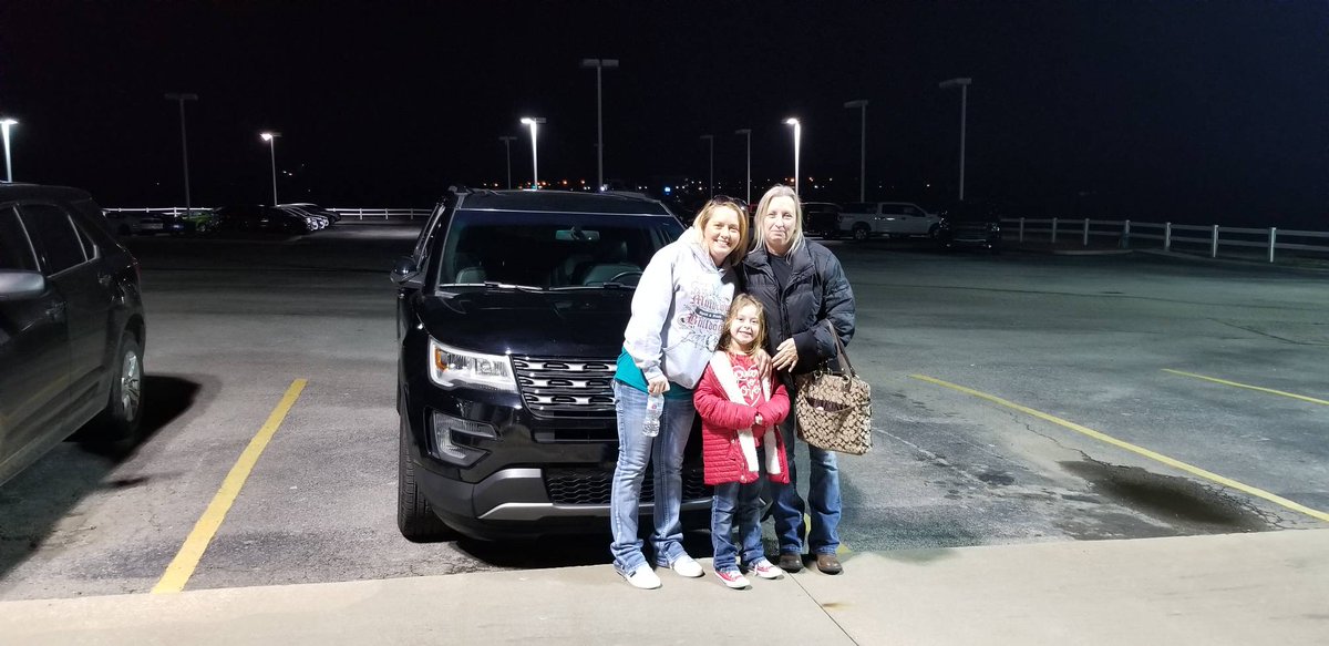 RiversideAutoP's tweet image. Huge congrats to Linda White on her 2016 Ford Explorer Limited!!!! This is a great car that is going to treat you very well for years to come!!! Thank you for trusting Andrew Munoz and Riverside Autoplex of Poteau with your business!!! Who's next?