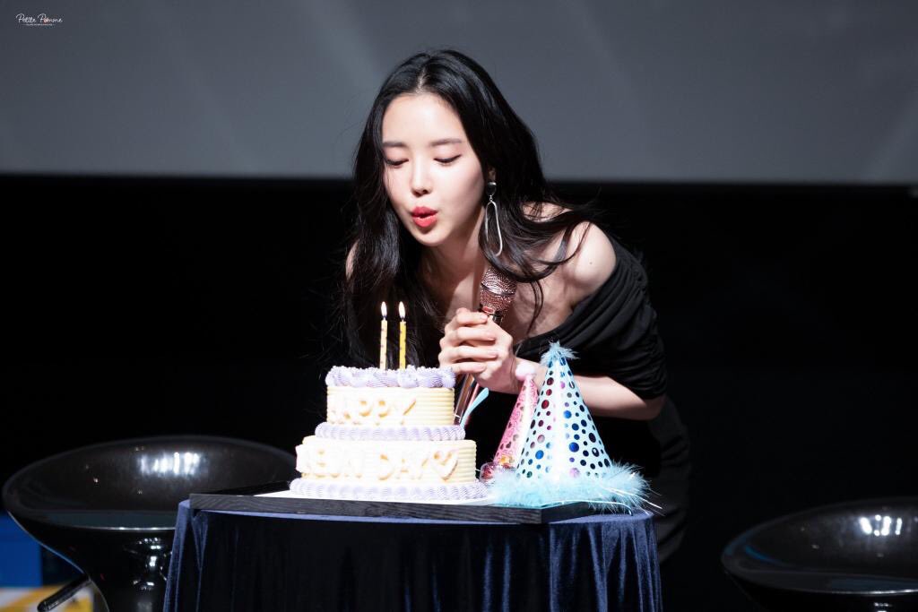 sonnaberries's tweet photo. Happy birthday to the loml #THENAEUNDAY https://t.co/llw9RaQ856
