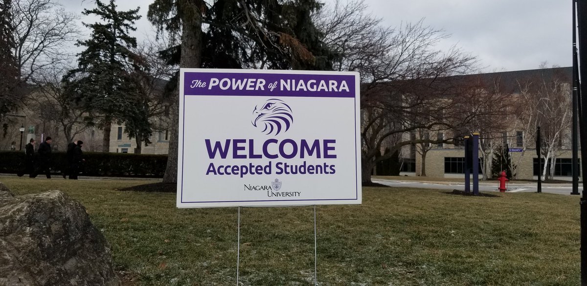 WGRZmaryalice's tweet photo. Proud to be on campus @NiagaraUniv for #NUScholars Day to help introduce students to my college home!  @NUAdmit #PowerOfNiagara @WGRZ @NiagaraUMission https://t.co/sRUNQkcZSA