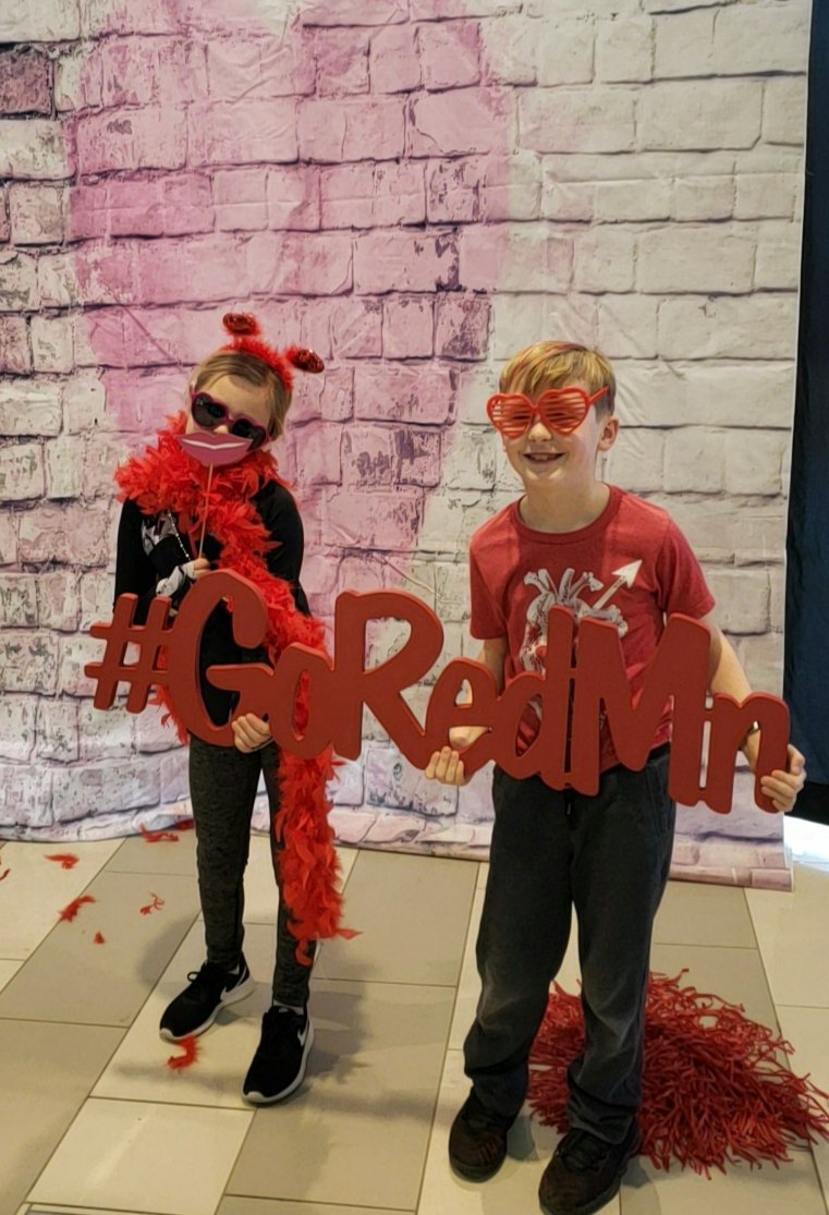 stephjlang68's tweet photo. #GoRedMN https://t.co/DxRwupfZwg