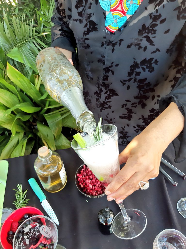 WittyWineWoman's tweet photo. Thanks to @Zari_Zero for the invite to @Horses4causes! Loads of fun playing lawn games, enjoying a fashion show and high tea!

Let's hope plenty of money was raised! 😀

#H4C #horses4causes #ZariGrape #celebrateopenings https://t.co/Y78eAib6ws