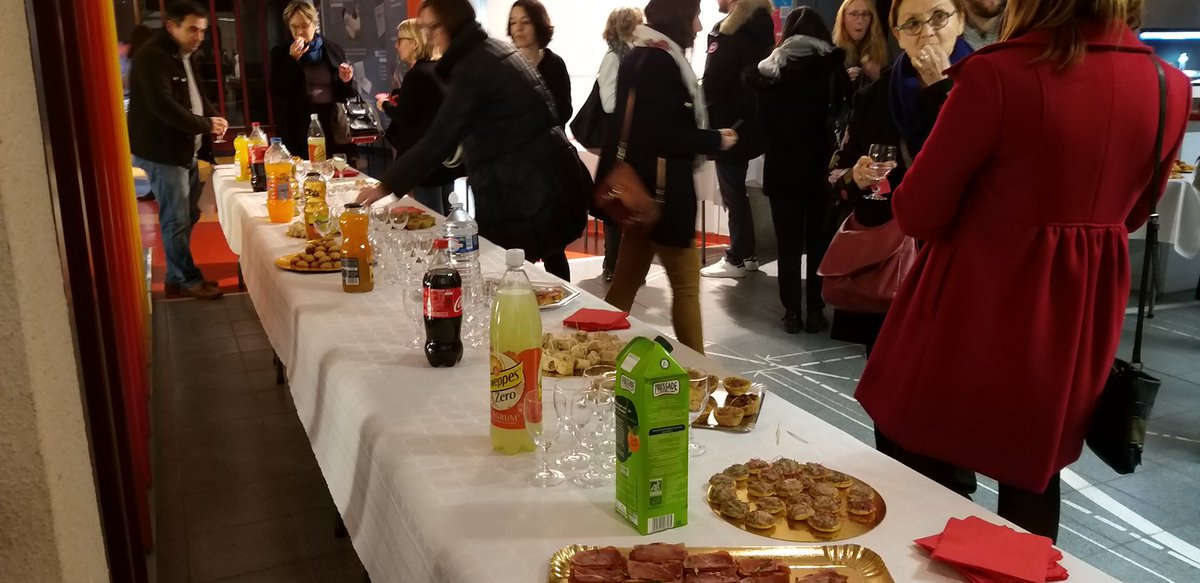 TEDxPoitiers (@tedxpoitiers) on Twitter photo Place au cocktail bien mérité maintenant ! 🍹🍸 #TEDxPoitiers2019 Place au cocktail bien mérité maintenant ! 🍹🍸 #TEDxPoitiers2019