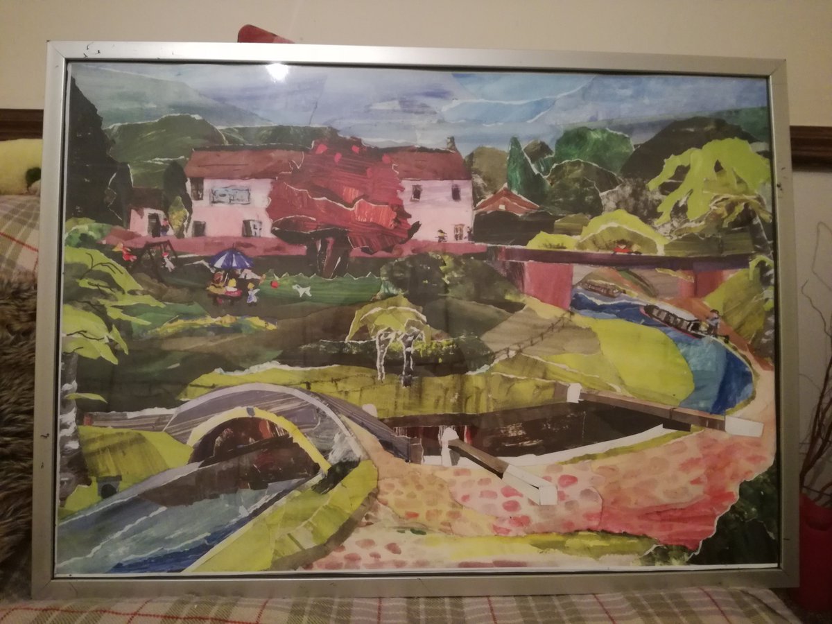 With just 7 days to go to our fundraising auction evening next Saturday 16th February, we have published the catalogue of lots for you to bid on: llangynidrshow.org/2019springauct…
We're so looking forward to this, hoping to see lots of people joining us.  Tickets still available