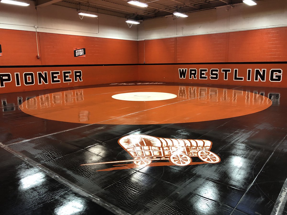 Congrats to the 2018-19 #villewrestling. After an up and down start, the Pioneers won 8 of the their last 9 w/ their only loss coming to #19 St. Peter’s Prep, finishing the season 14-9. Love this group and their commitment to improvement. #thenucleus #back2thelab <a href="/VillePioneers/">Tim Davis</a>
