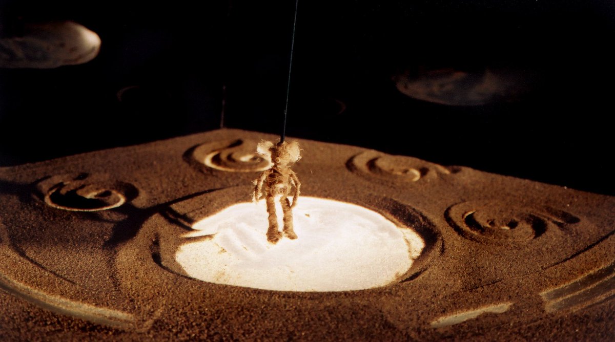 Un peu de douceur dans ce monde de brutes. Agnes Zacharie vous plongera dans les coulisses de l'#UbusTheatre en @20imagesx20secondes. Ce sera le 13.02 au <a href="/PechaKuchaQC/">PechaKucha Québec</a>. Venez donc renouer avec votre âme d'enfant. C'est gratuit bit.ly/PK-Environ . Avec <a href="/manifdart/">Manif d'art</a>