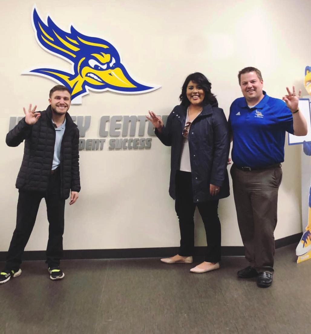 Tonight, Kern Citizens for Energy will be at #OilIndustryNight in support of @CSUB_MBB and the oil and gas industry!

We'll be there handing out swag, so be sure to find us before the game to get a T-shirt and an #iAMtheoilindustry button!

#CSUB #CSUBRoadrunners #KernEnergy