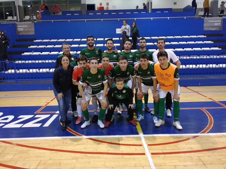 JerezFutsal's tweet photo. ¡Final!
Melistar 7-5 Jerez Futsal.
Gran partido de nuestros chicos que se han dejado la piel hasta el último segundo💪🏼
Grande nuestro juvenil Isma que debuta con el equipo en 2ªB👏🏼

Enhorabuena a Melistar y suerte para lo que resta.

⚽⚽⚽⚽ Chicho
⚽ Rubén
#GV2B
#JuntoSomosMás https://t.co/PpAxxK5S1x
