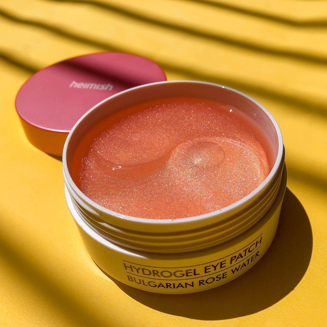 atriaskin's tweet photo. Tired eyes? Try the multifunctional Bulgarian Rose Water Hydrogel Eye Patches from Heimish. These soft eye patches not only brighten dark circles under eyes, but also help skin stay firm and bouncy. The star ingredient, Bulgarian rose water, is full of skin-benefiting vitamins https://t.co/dFQolYfKzu