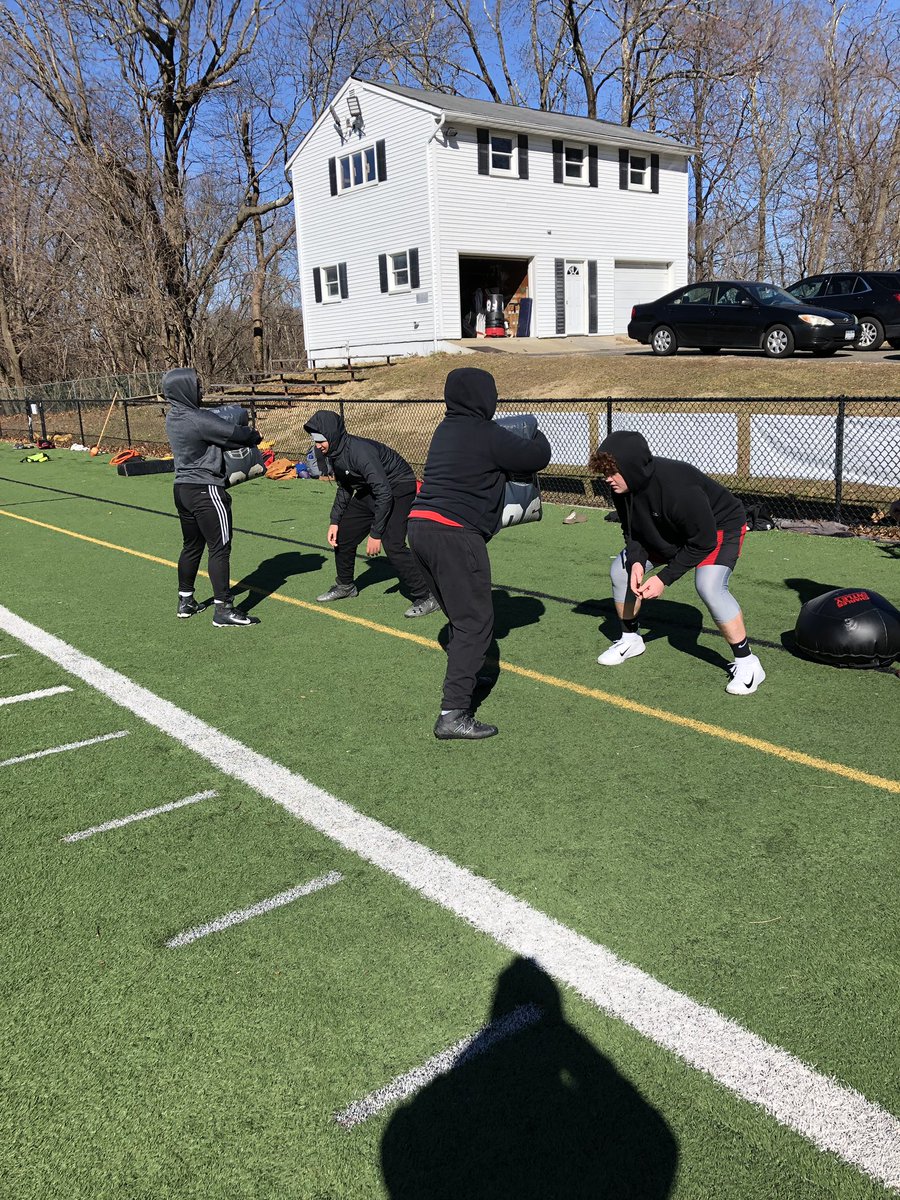 LuHiFootball's tweet photo. Everyday is an opportunity to be a better person and player. #RebuildRespect #LuHi https://t.co/4cErskDcCb