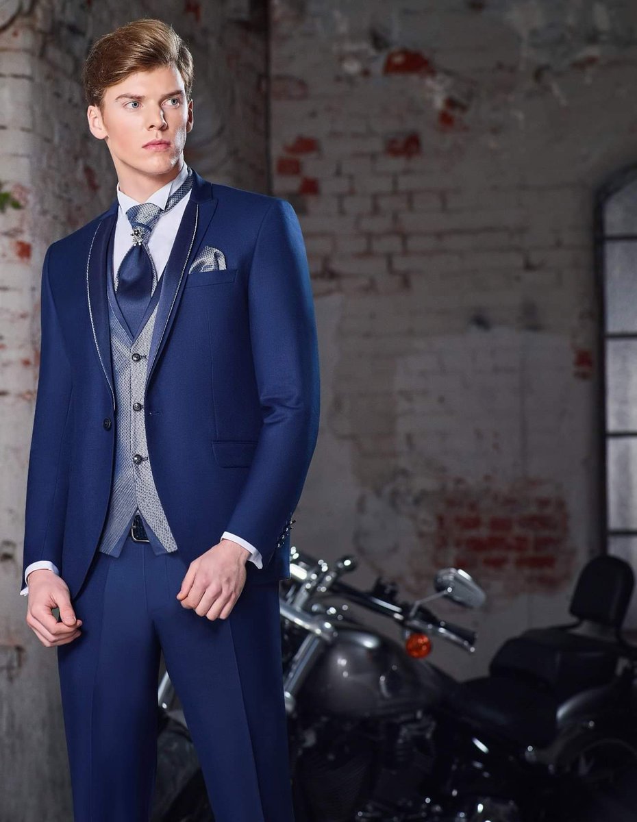 dluxe_official's tweet photo. #novio Parte de la NUEVA COLECCIÓN NOVIO 2019 que ya tenemos en la boutique, cuidadosamente seleccionada para ti 😍❣️ #DluxeBoutique #Altea #ceremonia #novio2019 #boda #modaespañola #wedding #married #trajesdenovio #dluxeboutiquealtea
--
📞 Citas 96 584 51 61 https://t.co/YP1TpzQHiS
