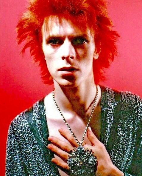 BowieCollective's tweet photo. How come you only want tomorrow?
.
#★ #thebowiecollective #the #best #bowieshow #on #mars #earth #black #formlessmutant #spiders #unite #forjustonenight #davidbowie #is #soul #commander #ofthe #bowieverse #lovecleansthemind #happiness #is #happening … https://t.co/keh8F2jTKP https://t.co/3MoY0eSqB6