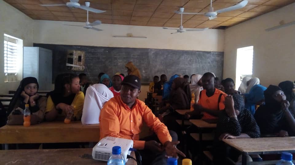 OMojedec's tweet photo. Lancement de la caravane de restitution de formation dans les établissements publics et privés sur la culture de la paix et la citoyenneté en milieu scolaire au CES MMD ce mercredi 07/02/2019, Agadez. https://t.co/enTPVXsP4b