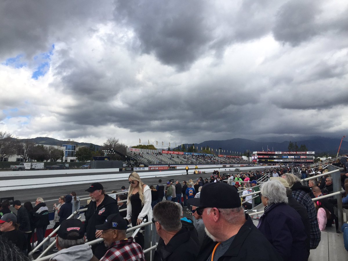 allypatten's tweet photo. @NHRA https://t.co/fUtBLMcfyL