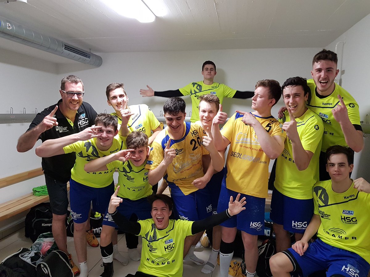 HSGKonstanz's tweet photo. Ganz stark: Punkt beim Tabellendritten! 🎉🔥
Unsere A-#Jugend holt sich mit einem 31:31-Remis einen ganz wertvollen Zähler im Kampf um den 6. Platz der #Bundesliga beim TV #Bittenfeld.
Super!
#Konstanz #Handball #Bodensee #sport #team #mannschaft https://t.co/rOyajnB7ix