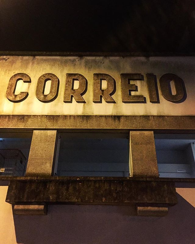 _letter2u_'s tweet photo. Correio
\\
#font #letter #letters #lettering #type #typo #typography #typographic #letter2u
#graphic #design #graphicdesign #arquitectura #architecture #urban #sign
#correio #santotirso #portugal
\
#typeeverywhere
#typeinspire #typographyinspired #type… https://t.co/ntiUr4Xkvr https://t.co/hbNRaxXPzH