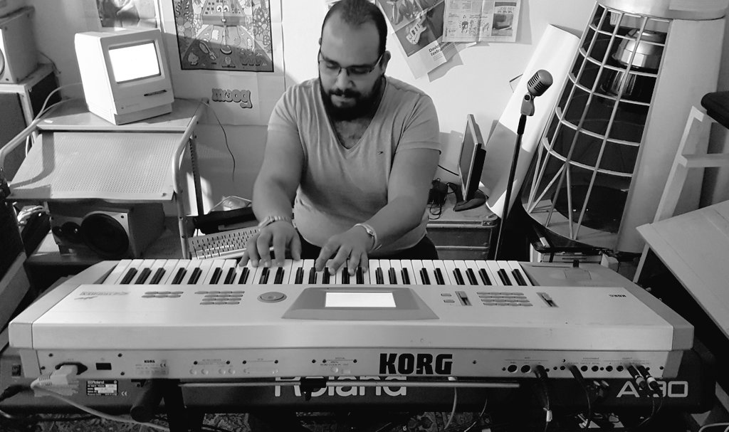 komasamikun's tweet photo. Keyboard session ...
#synthwave #korgtrinity #roland #korg #macintoshclassic #gamemusic #applemacintosh #vgm https://t.co/xjeIDDbCbX