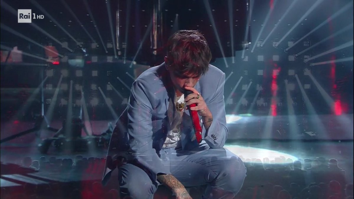 È venuto giù l’ariston. 
Bravissimo Niccolò, ti meriti il meglio.🤞🦋
#Sanremo2019