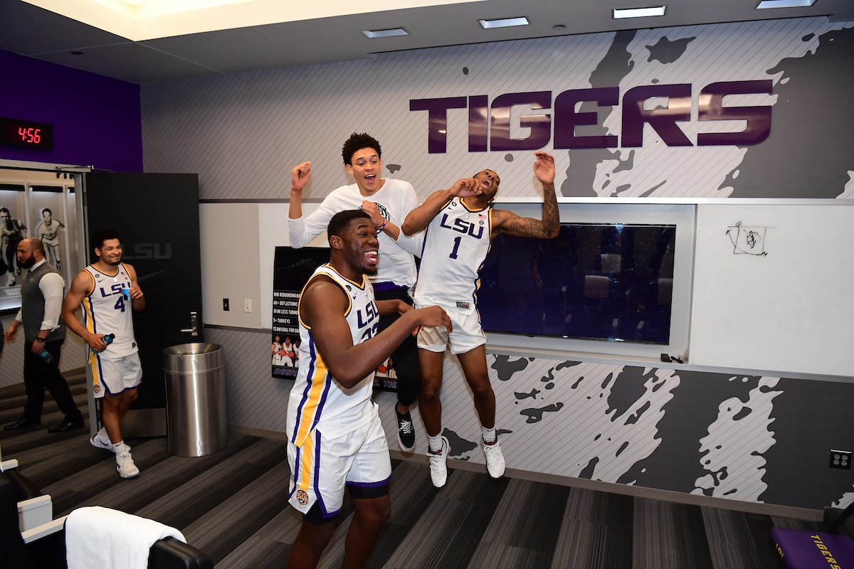 LSUBasketball tweet picture