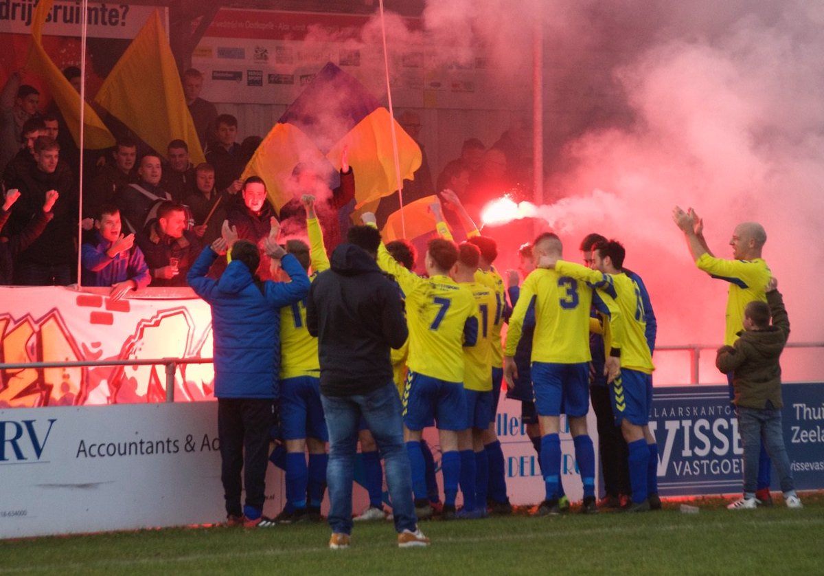 omroepzldsport's tweet photo. VIDEO De uitgebreide samenvatting van Oostkapelle-Terneuzense Boys staat online. Met ook de reacties van beide trainers #ooster https://t.co/rMjgtIhcwi https://t.co/mAB5JDhtxA