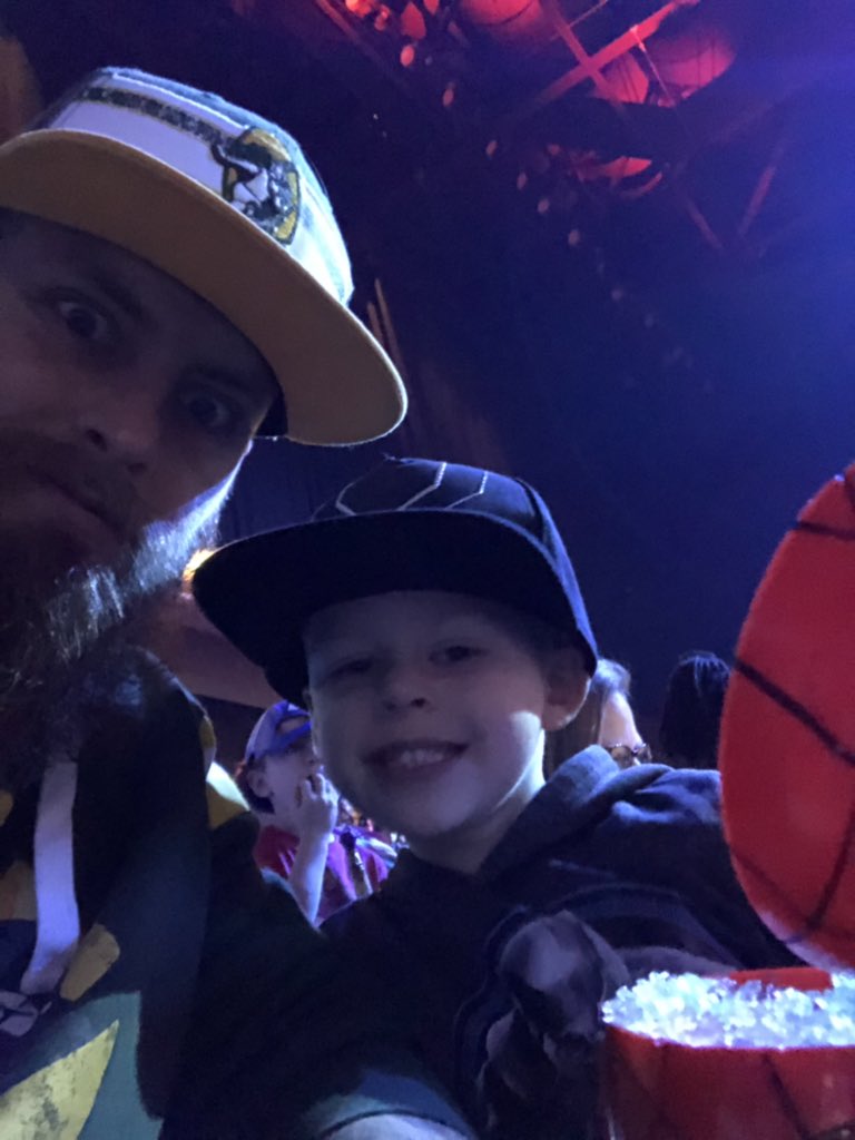 nap6's tweet photo. #MarvelUniverseLIVE https://t.co/PtypEe0Fs6