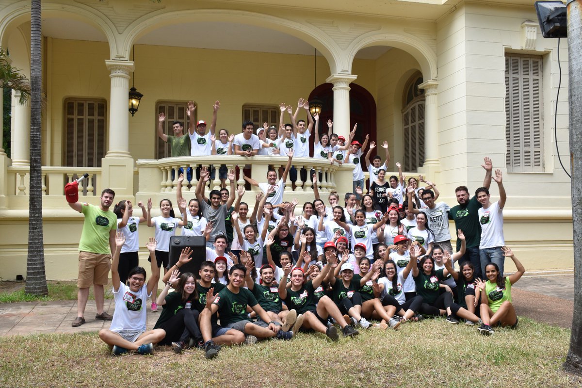 ultimahojapy's tweet photo. ¡Ya culminamos la Jornada de clasificación masiva! 
Muchísimas gracias a todos los voluntarios que estuvieron ayudando hoy y a las personas que vinieron a donar ❤️‼️ Cerramos una exitosa jornada de clasificación Hasta la última hoja 📗♻️ https://t.co/vDU1RouRpp