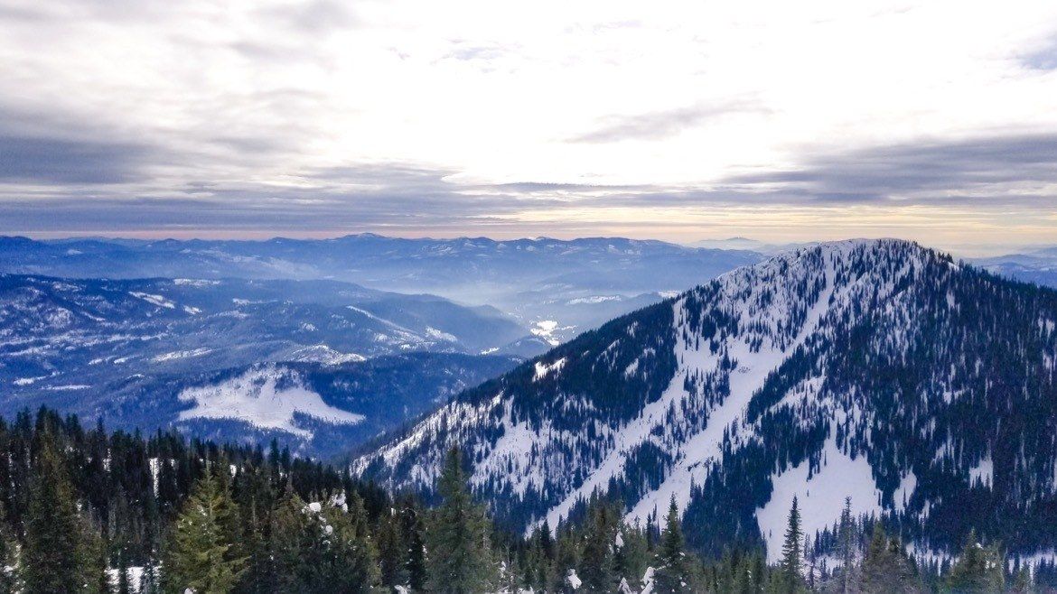 Globe_Guide's tweet photo. You won’t believe the hidden spot this luxe hotel is tucked away in! Here’s why the new @TheJosieHotel is worth the trip: https://t.co/nMKialgEOW 

#Travel | #Rosslander | #ExploreBC https://t.co/AoNNqnXA4r