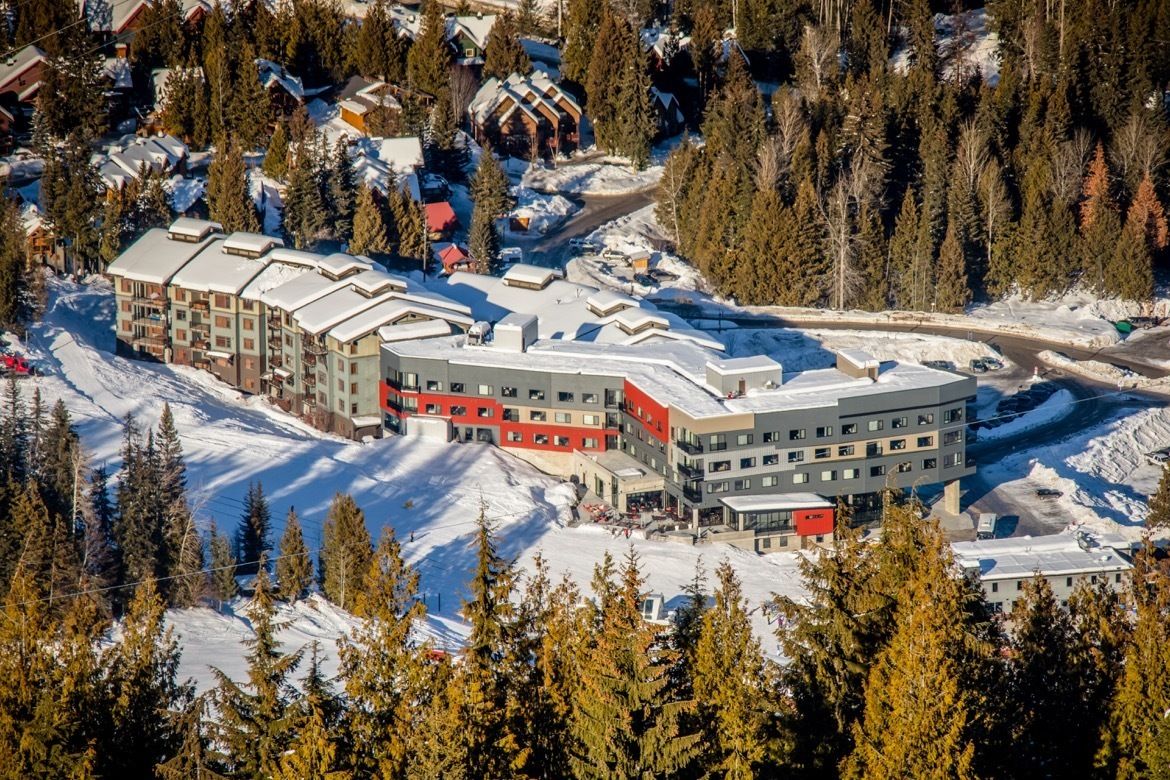 Globe_Guide's tweet photo. You won’t believe the hidden spot this luxe hotel is tucked away in! Here’s why the new @TheJosieHotel is worth the trip: https://t.co/nMKialgEOW 

#Travel | #Rosslander | #ExploreBC https://t.co/AoNNqnXA4r
